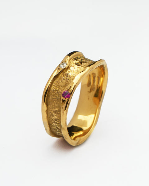 Vivid | GOLD