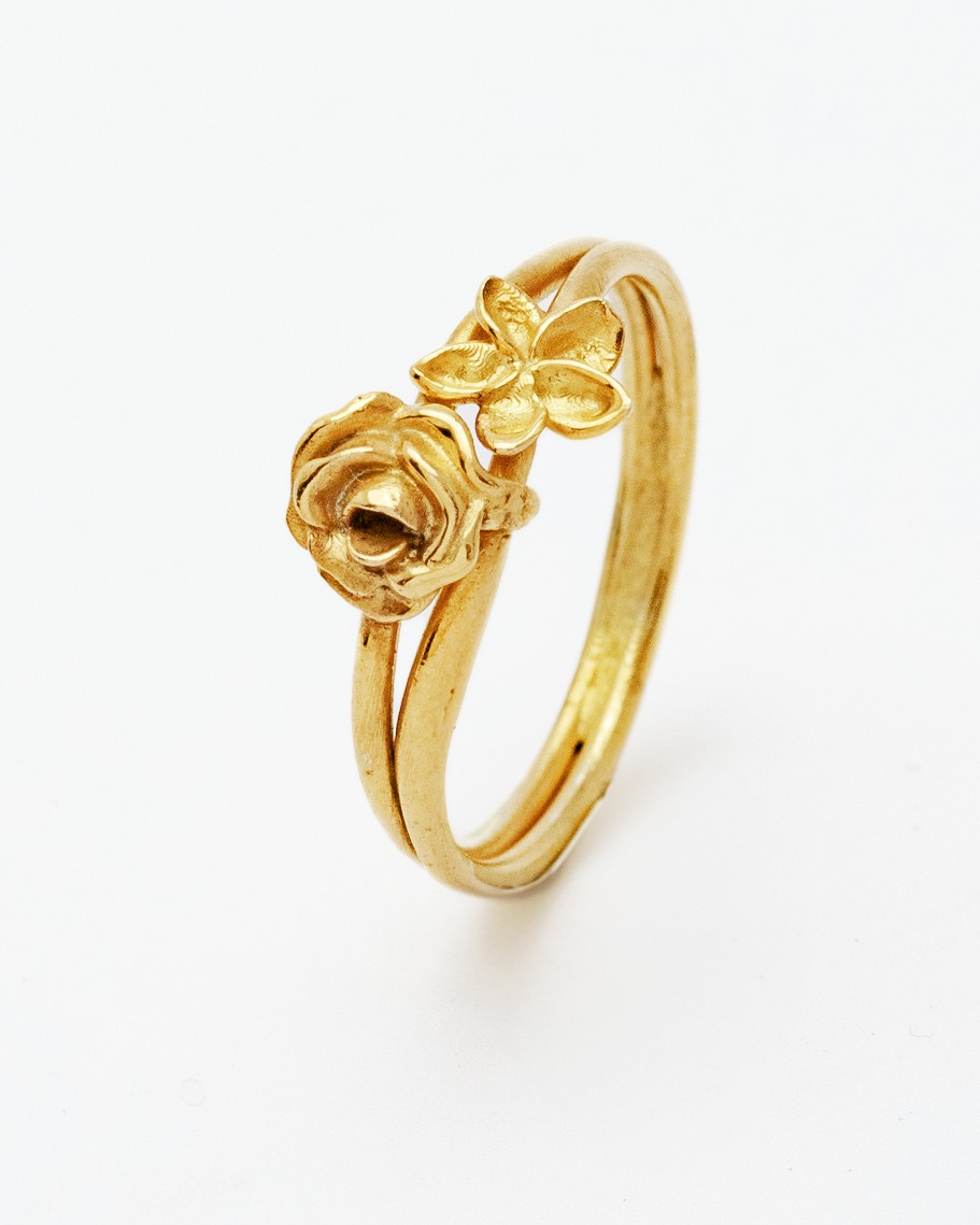 Petals ring in 24ct gold plate — angled view of the sculpted rose and petal details